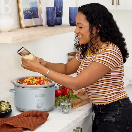 4.5 Quart Manual Slow Cooker – Macaroon Blue - Curated Catalog M5